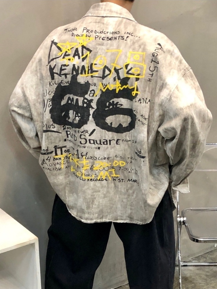 塗鴉印花顏料襯衫