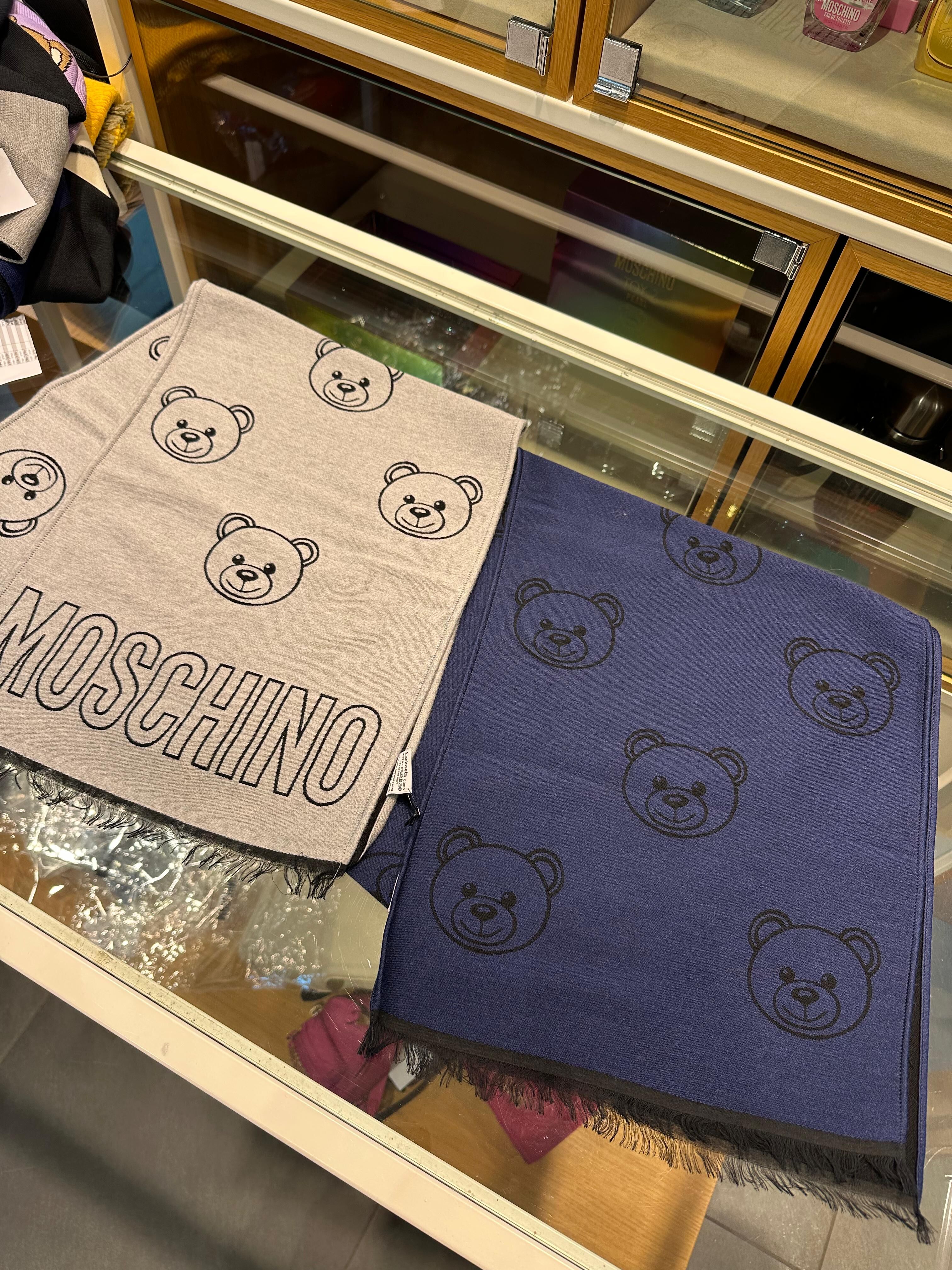 【直播】Moschino LL1025129 熊仔頸巾 (30763 M2992)