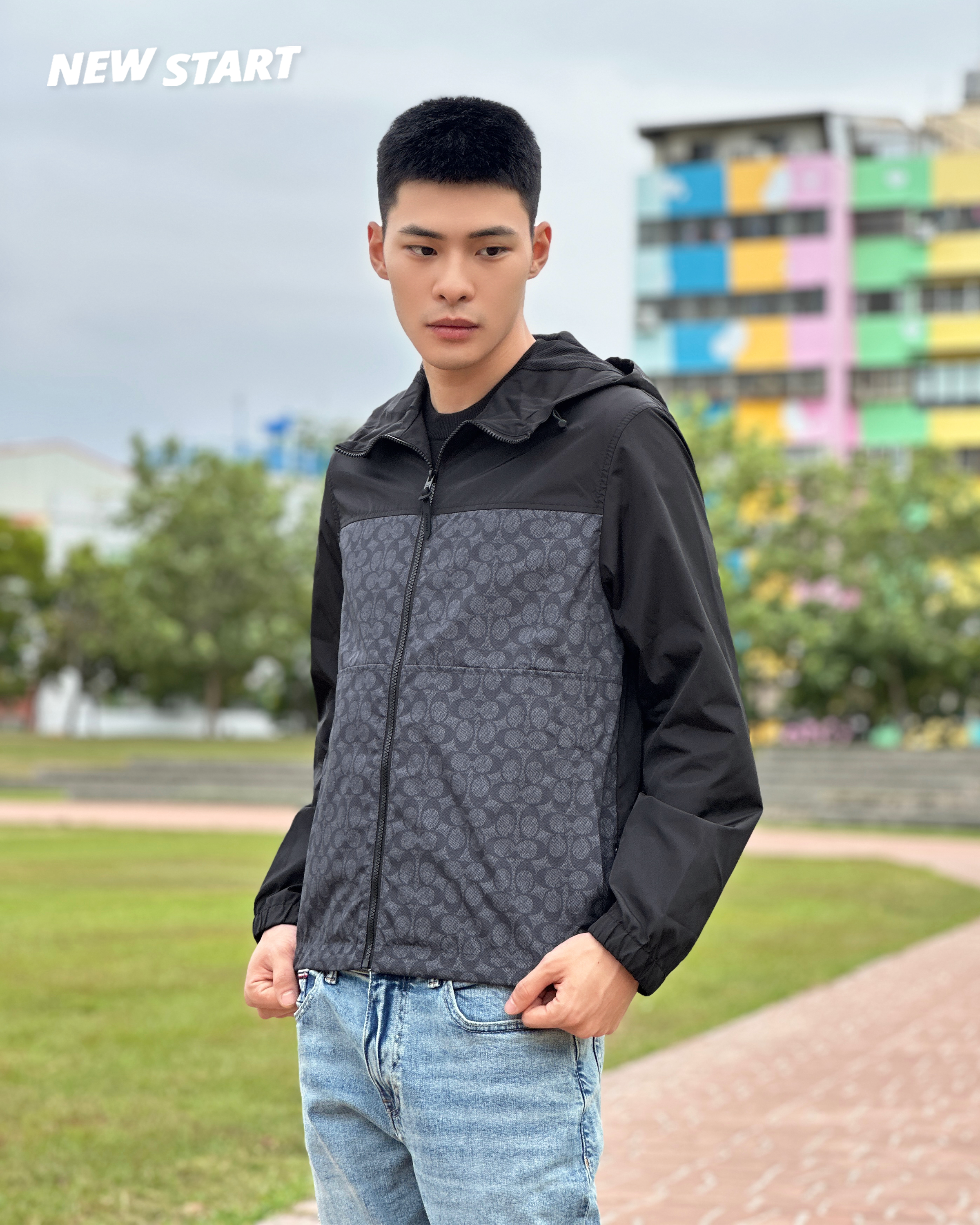 Coach 經典滿版拼接 防風外套 連帽外套