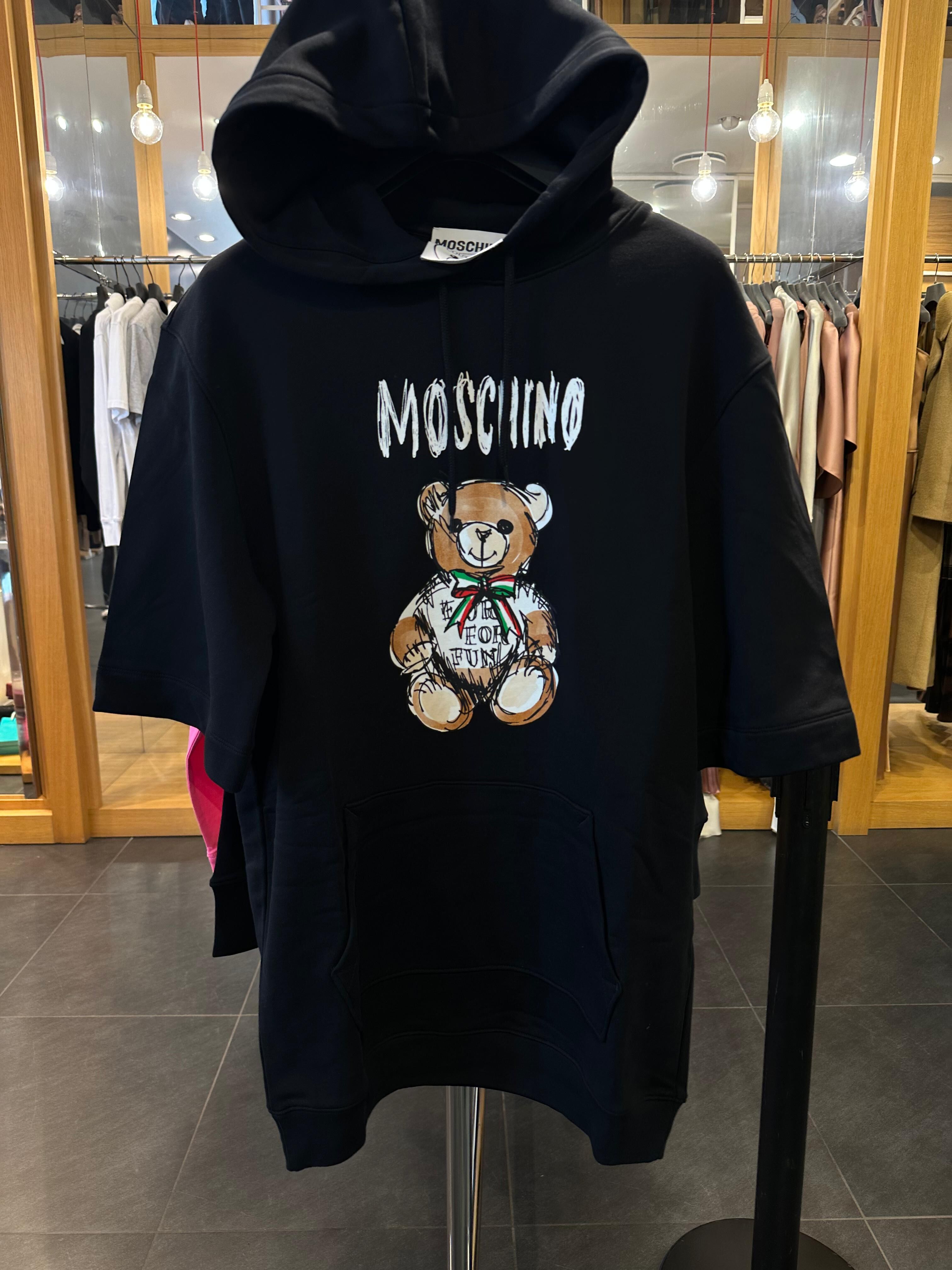 【直播】Moschino LL1025149 有帽上衣 (V0440 0528 1555)