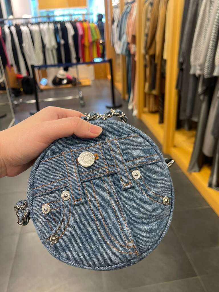 【直播】Moschino LL1025309 斜咩包 (241K1A310232981282)