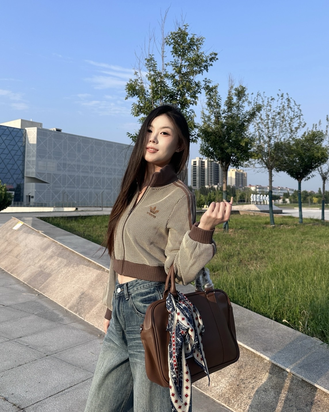 【預購】ADIDAS ORIGINALS 翻領短版外套 棕色 KC2645