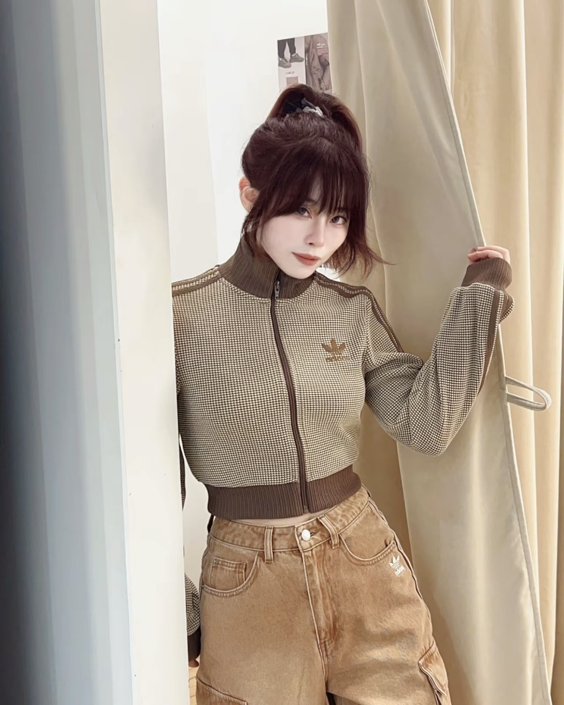 【預購】ADIDAS ORIGINALS 翻領短版外套 棕色 KC2645