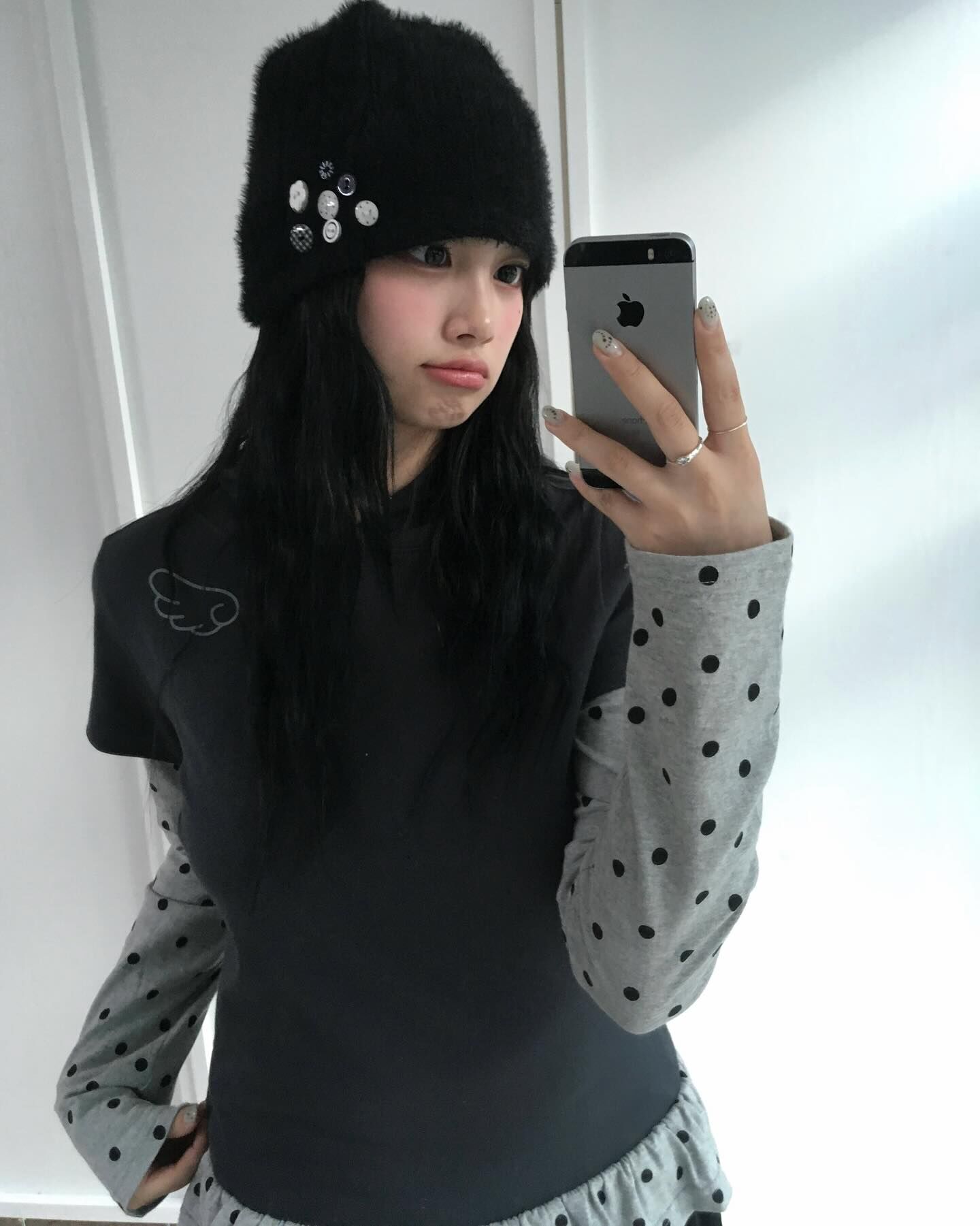 【代購】BAUF 鈕扣毛帽 (2色)