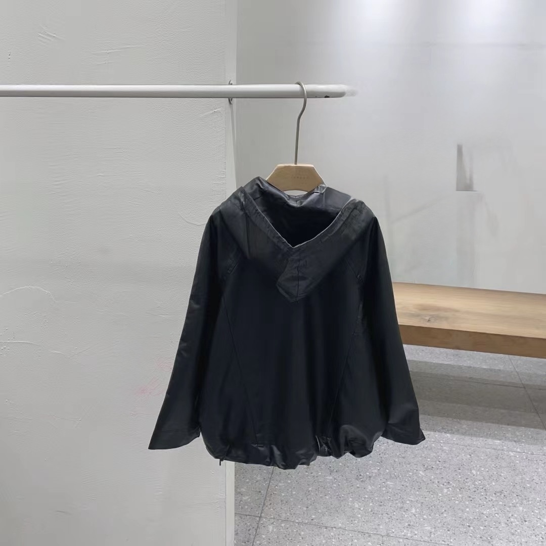 A03215設計師品牌柔軟皮質帽T