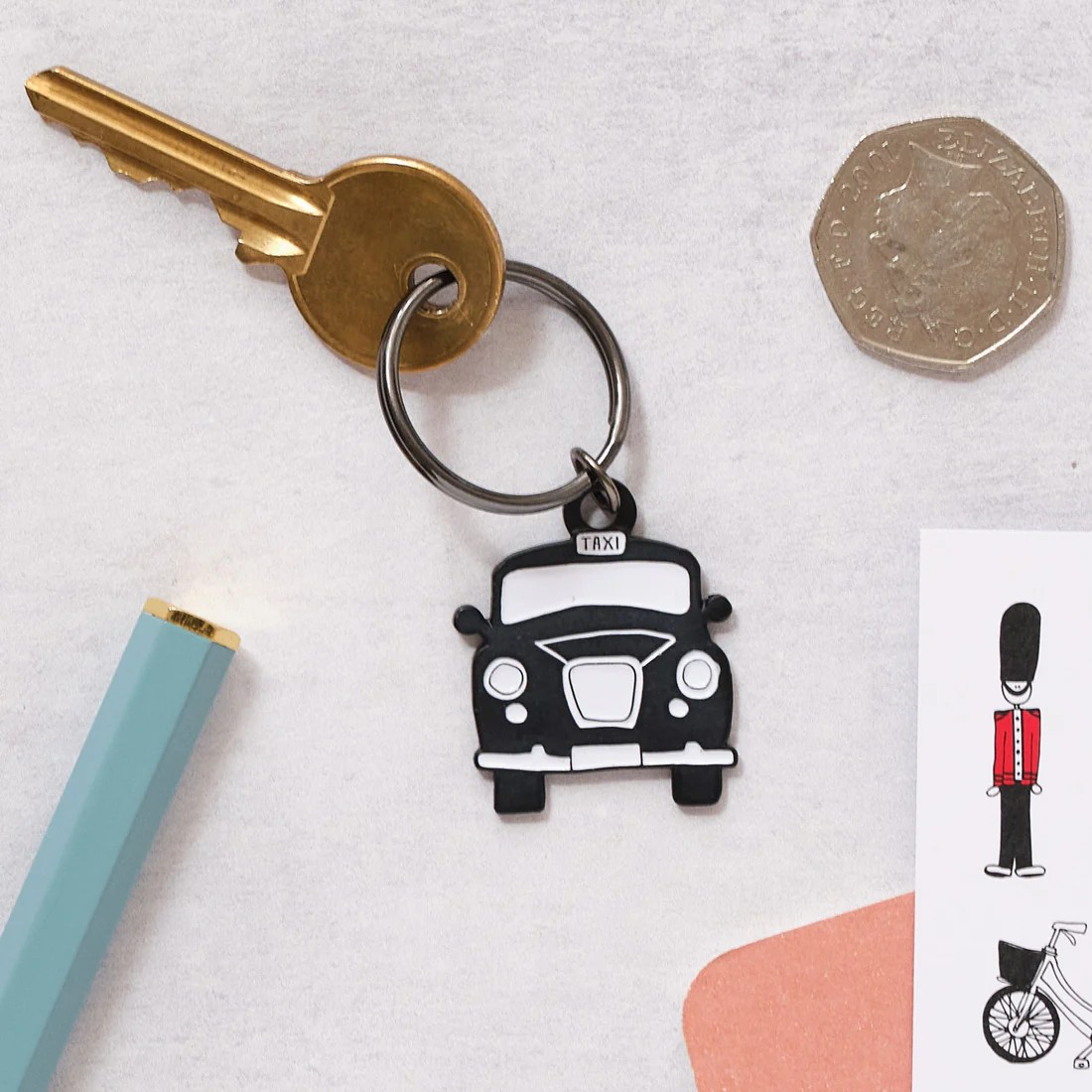 1VE1026-061 VICTORIA EGGS Black Taxi Keyring #KR03 (D-EU-E)