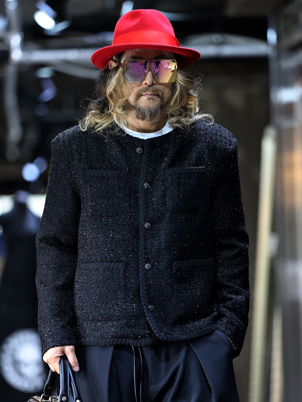 閃亮黑色粗花呢夾克