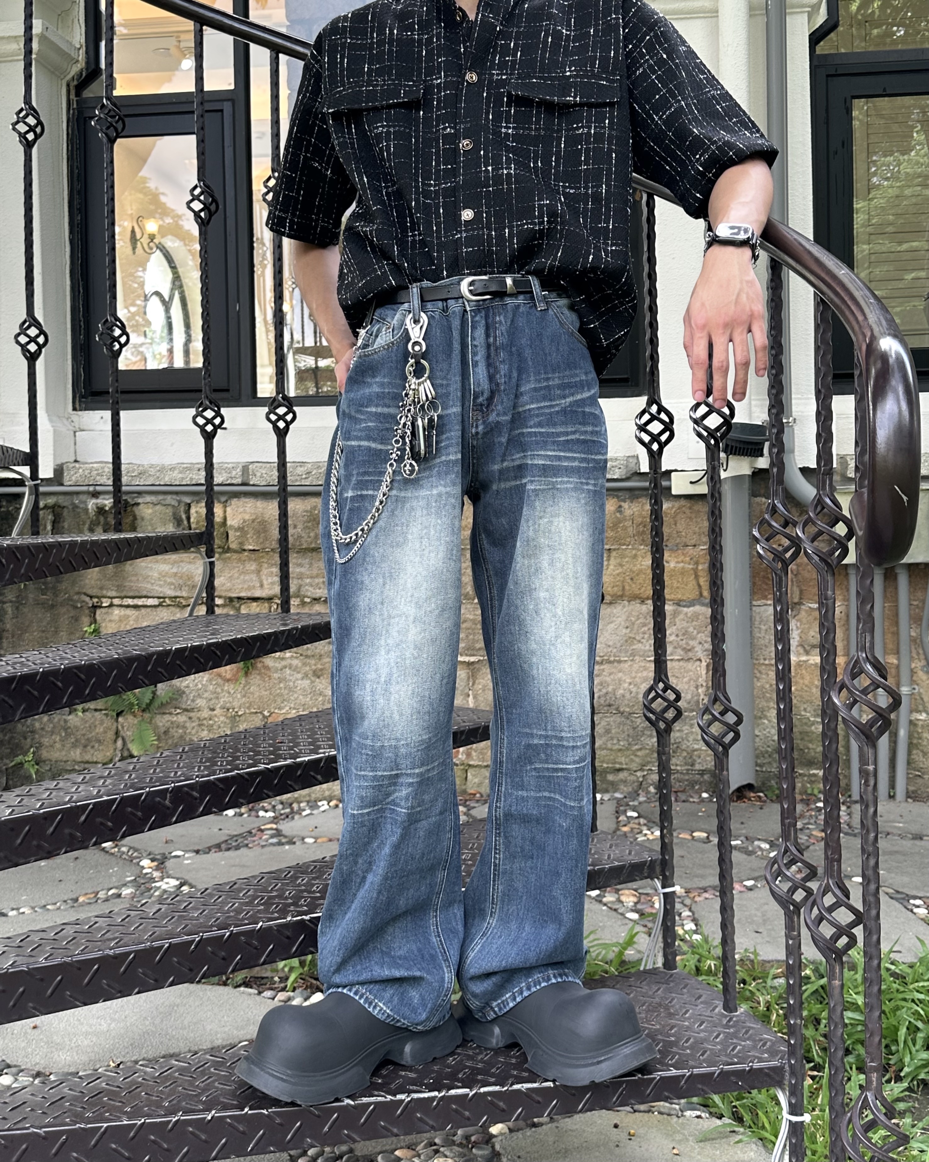 𝐇·𝐓·𝐒 韓國 微喇叭 裂紋 水洗刷白 復古丹寧 直筒 微闊腿 牛仔 長褲