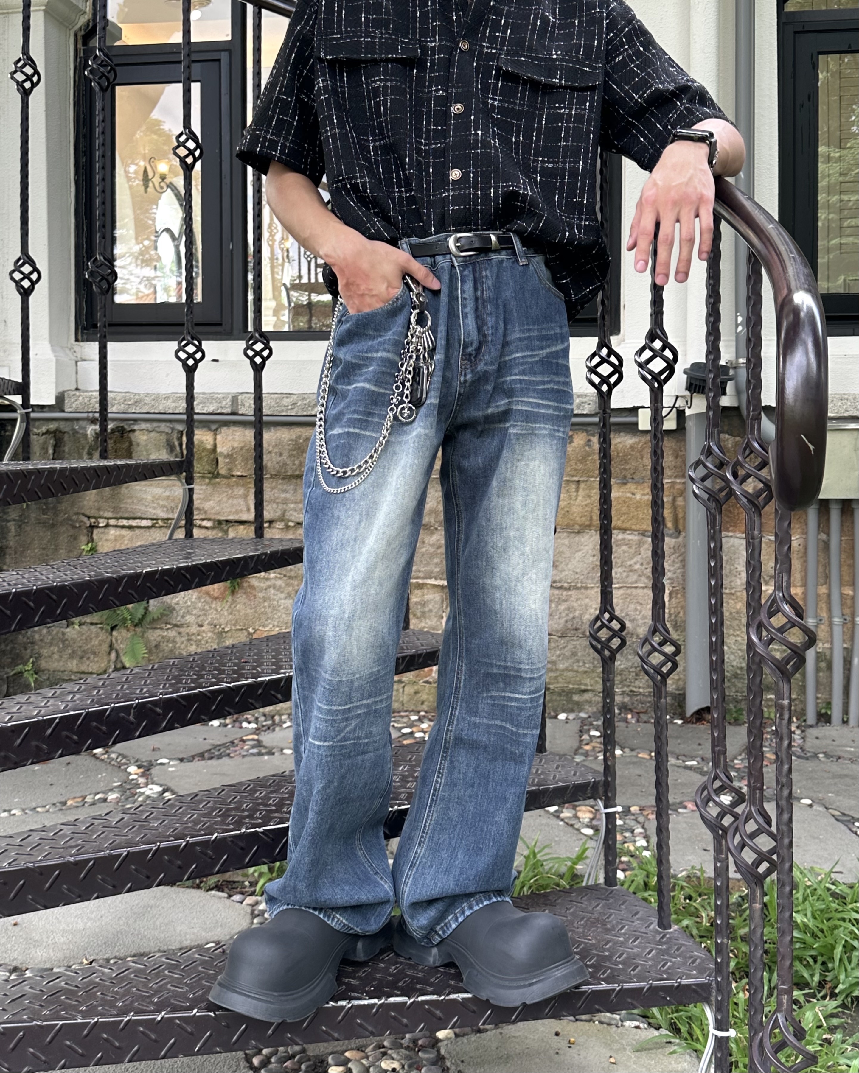 𝐇·𝐓·𝐒 韓國 微喇叭 裂紋 水洗刷白 復古丹寧 直筒 微闊腿 牛仔 長褲