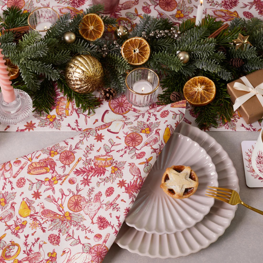 1VE1026-114 VICTORIA EGGS Twelve Days of Christmas Set of 4 Napkins #NA05/P4 (D-EU-E)