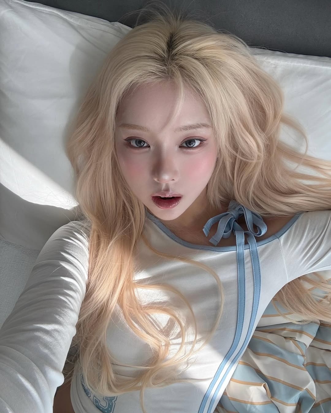 remagie - track slash tee (ivory)