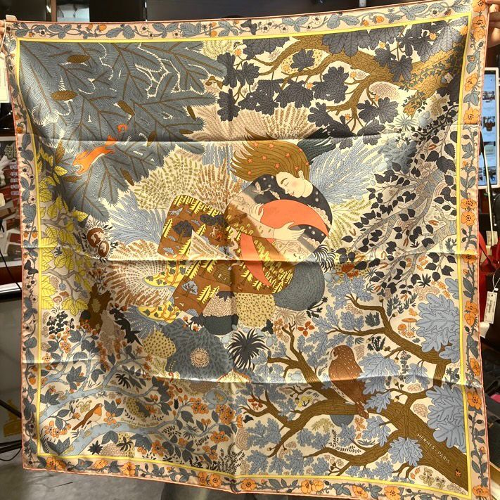 全新HERMES絲巾 90x90cm H004284S 粉/藍/黃 DANS LES BRAS DE SELENE SCARF 90#BRAND NEW #香榭站正品