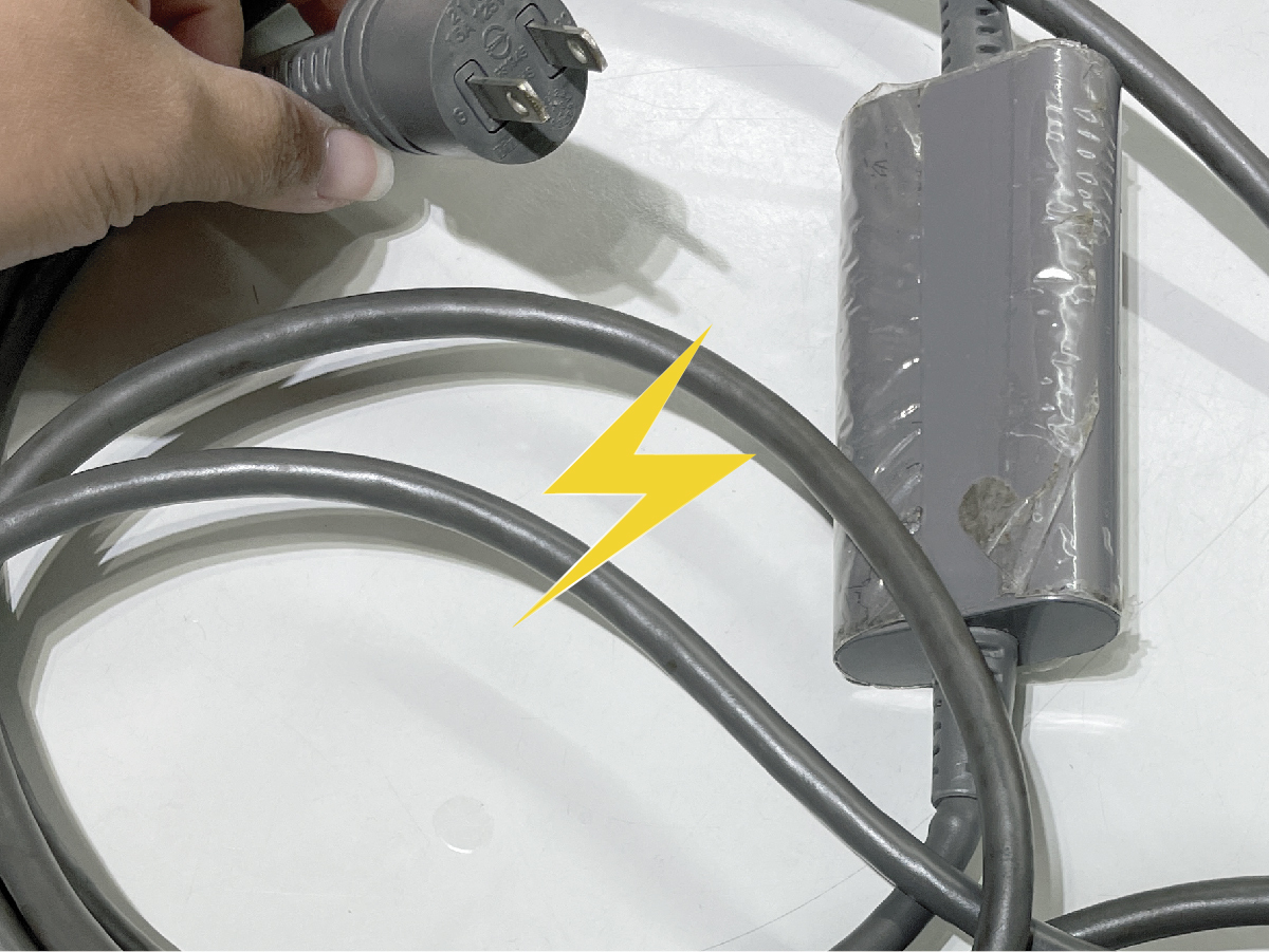 維修前電源線內部斷裂