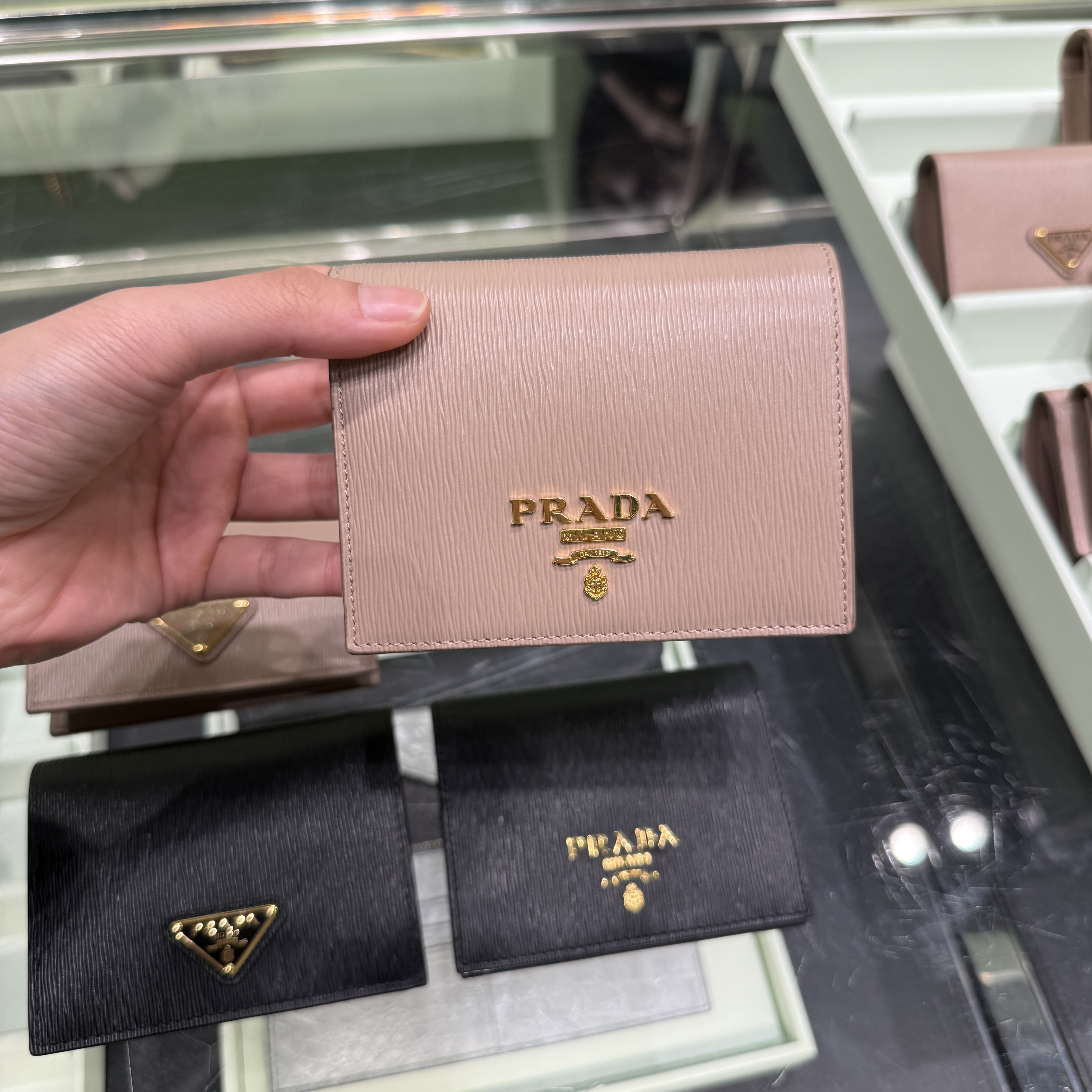 Prada Grainy Calf Bi-fold Wallet Dusty Rose 1MV204