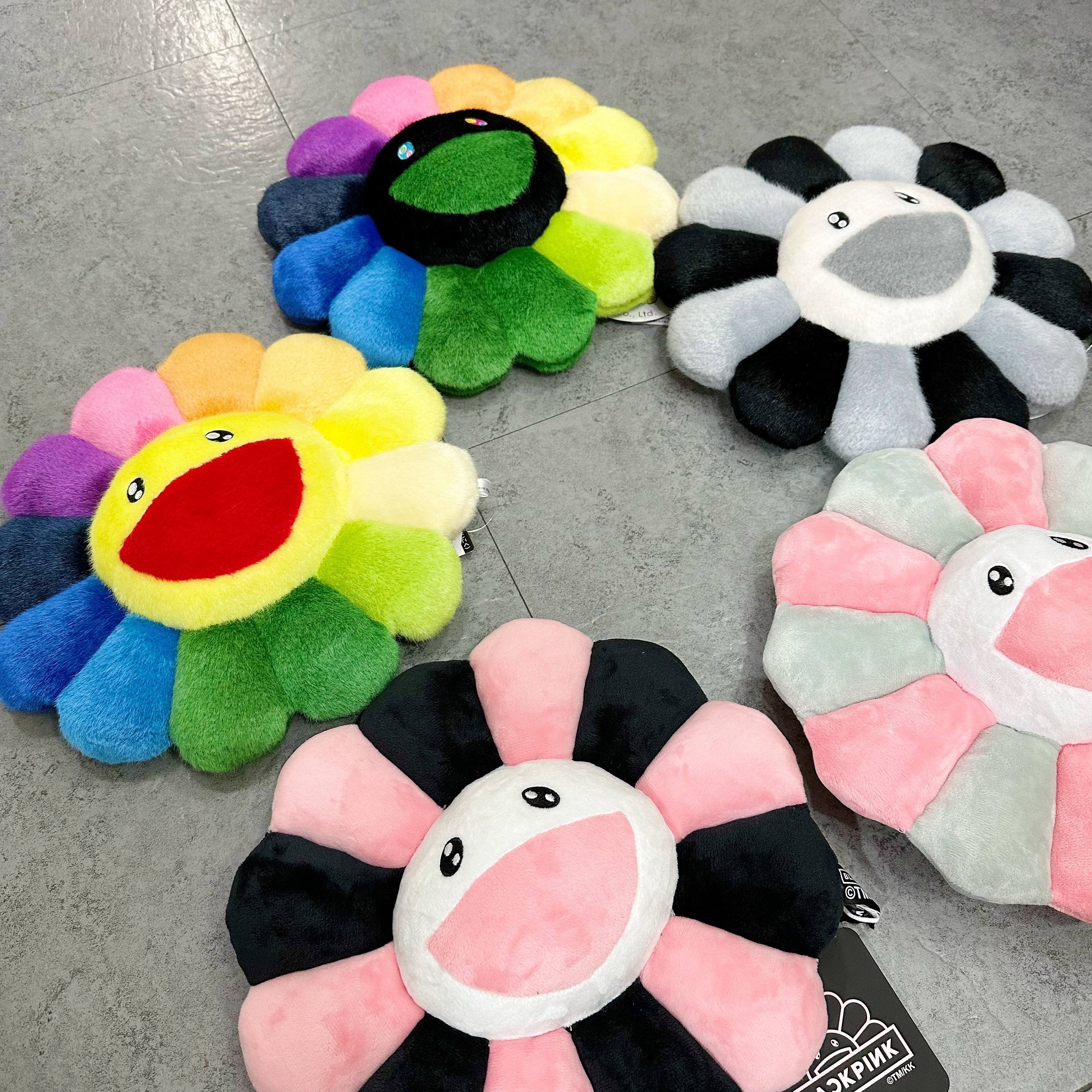 村上隆 Takashi Murakami  Kaikaikiki 30cm Flower Cushion 太陽花 抱枕
