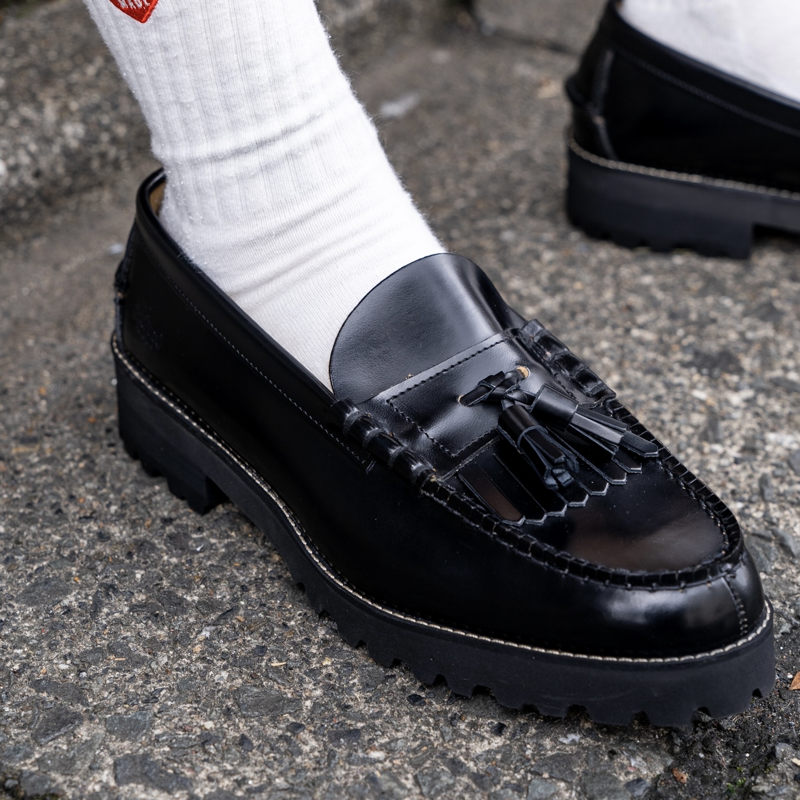 KENFORD MENS TANK SOLE QUILT TASSEL LOAFERS