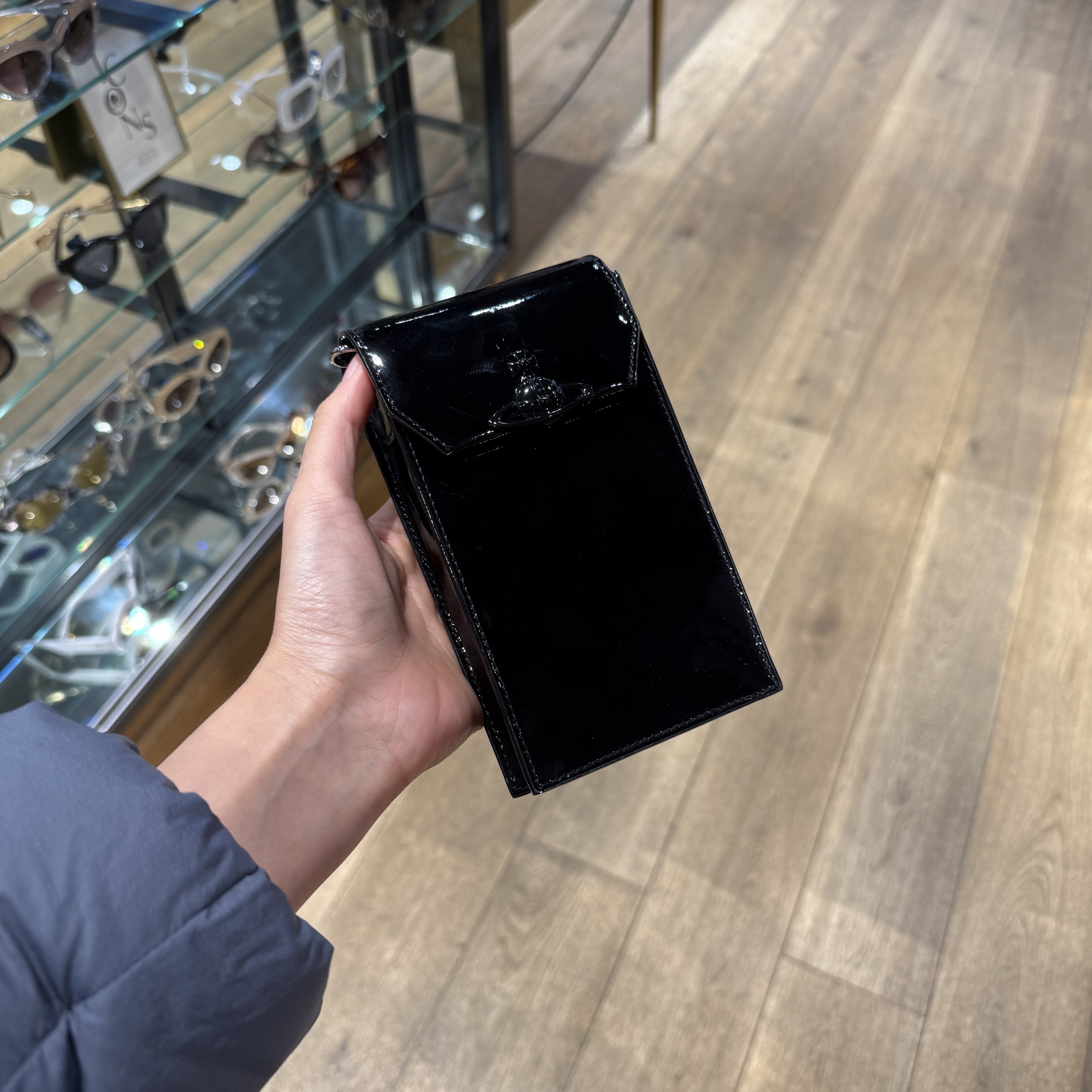 Vivienne Westwood Shiny Phone bag Total black