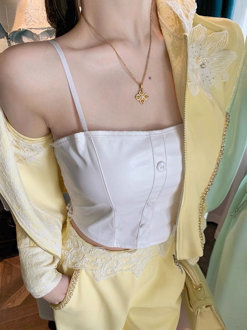 設計師家重工拼接蕾絲鑽飾胸花朵休閒套裝