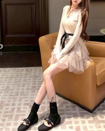 V領棉質拼接紗質側拉鍊綁腰洋裝