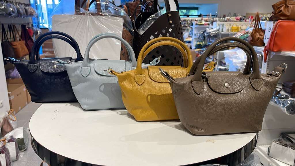 【直播】意大利皮具 LL102602 小號餃子斜孭包