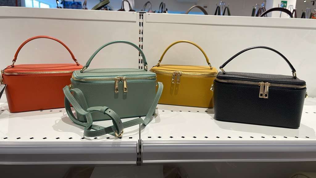 【直播】意大利皮具 LL102606 盒子斜孭手提包