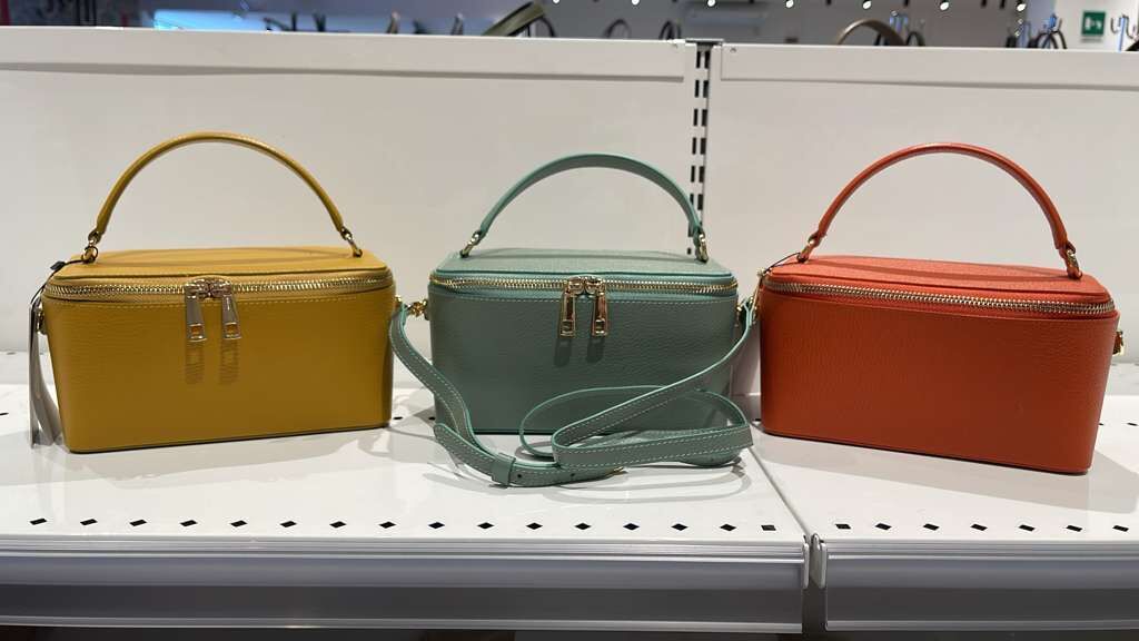 【直播】意大利皮具 LL102606 盒子斜孭手提包