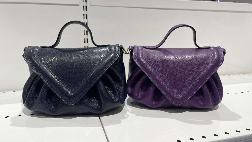 【直播】意大利皮具 LL102607 揭蓋式斜孭包