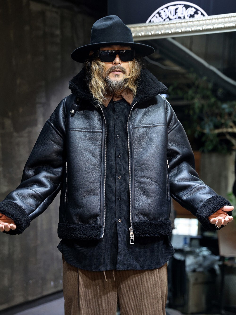 爆裂紋皮革毛皮野馬