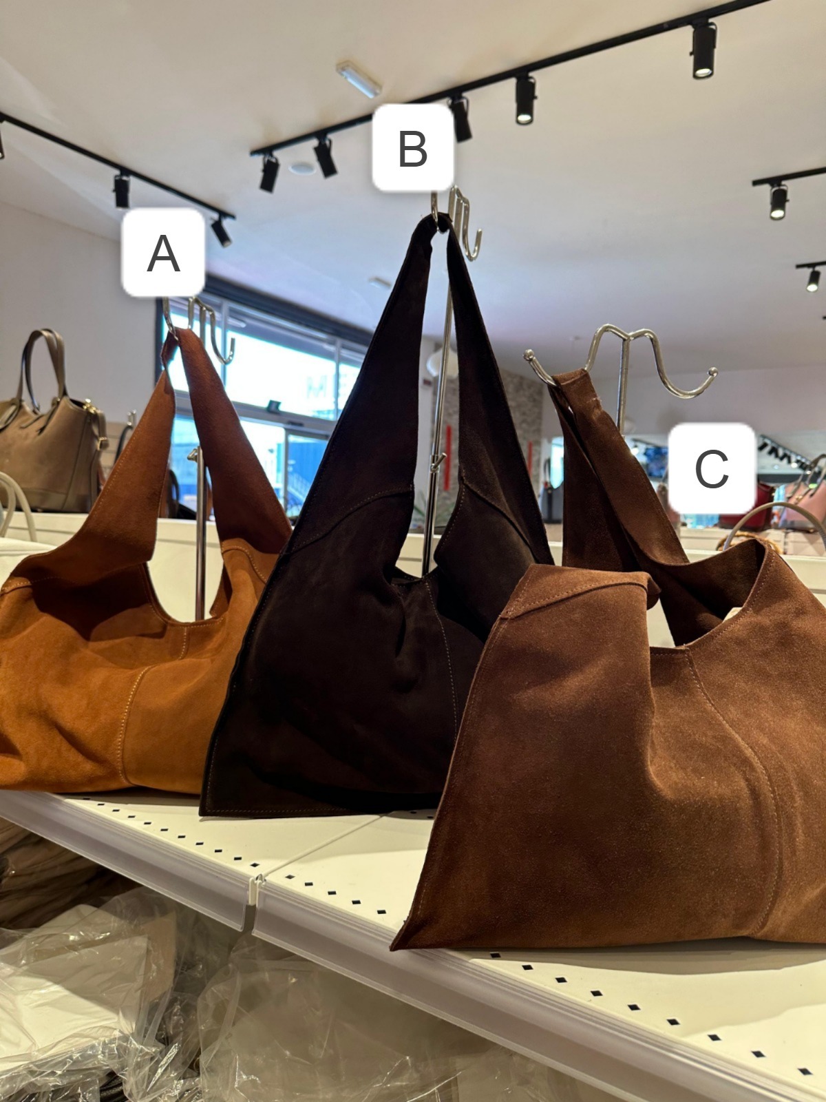 【直播】意大利皮具 LL102620 側孭三角包