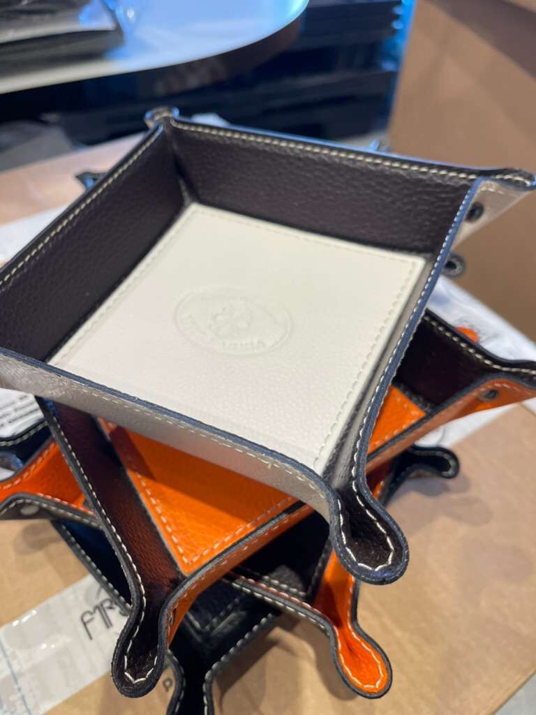 【直播】意大利皮具 LL102609 擺件盤