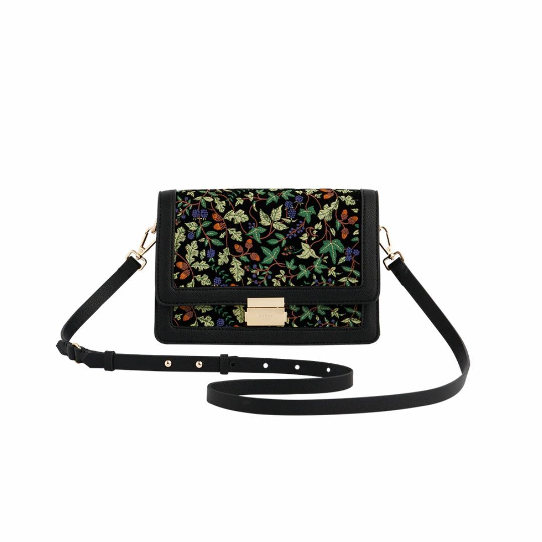 1FD1027-023 FABLE ENGLAND Black Embroidered Fold Over Bag #47355 (EU)