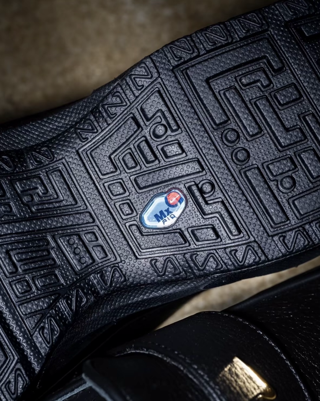 Nike Air Max Phenomena "Black" 全黑 氣墊 皮鞋 樂福鞋