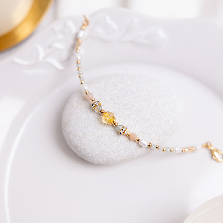 十一月誕生石 • 蝴蝶陸蓮 • 一生快樂 – 黃水晶 – 手鍊