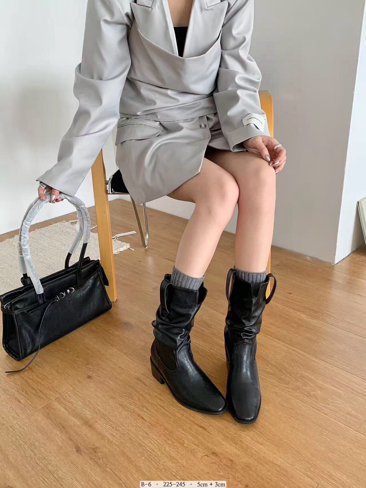 B-6韓國皺褶內增高中筒牛仔靴