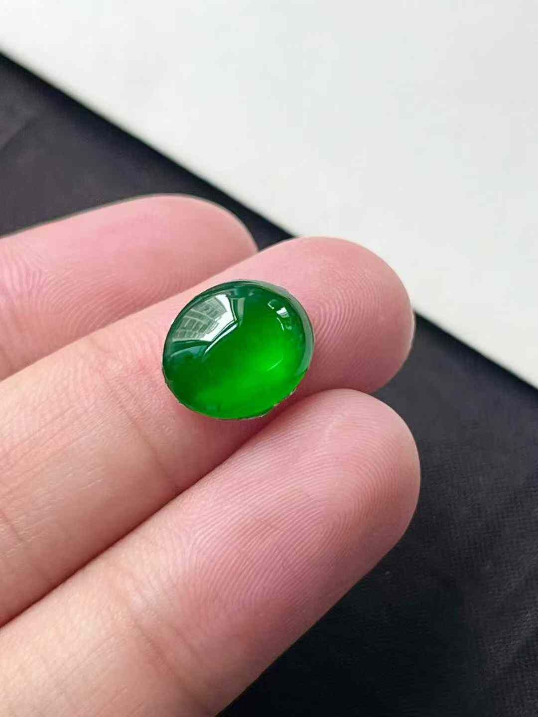 1014349 翡翠蛋面