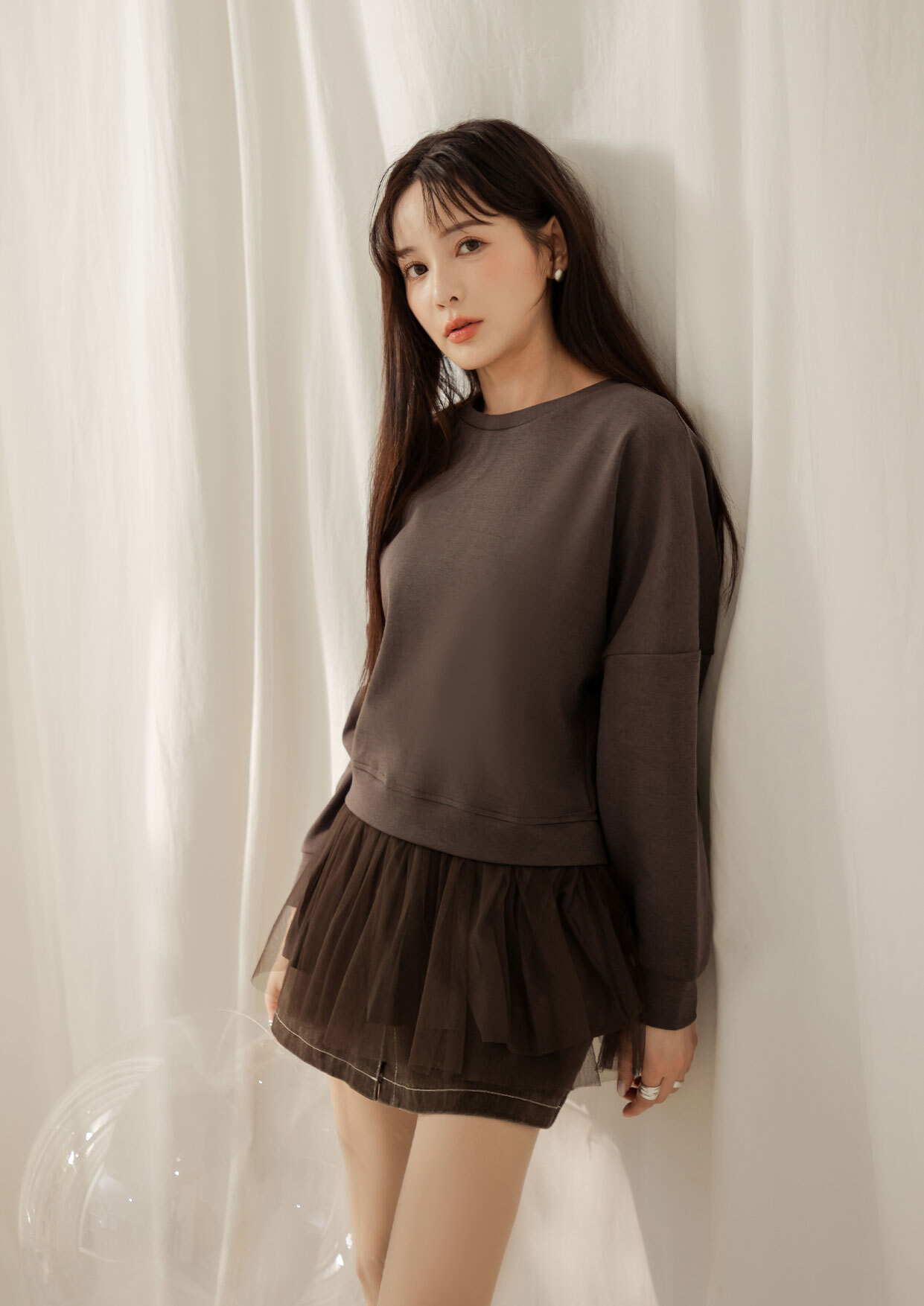 造型拼接網紗裙襬落肩上衣