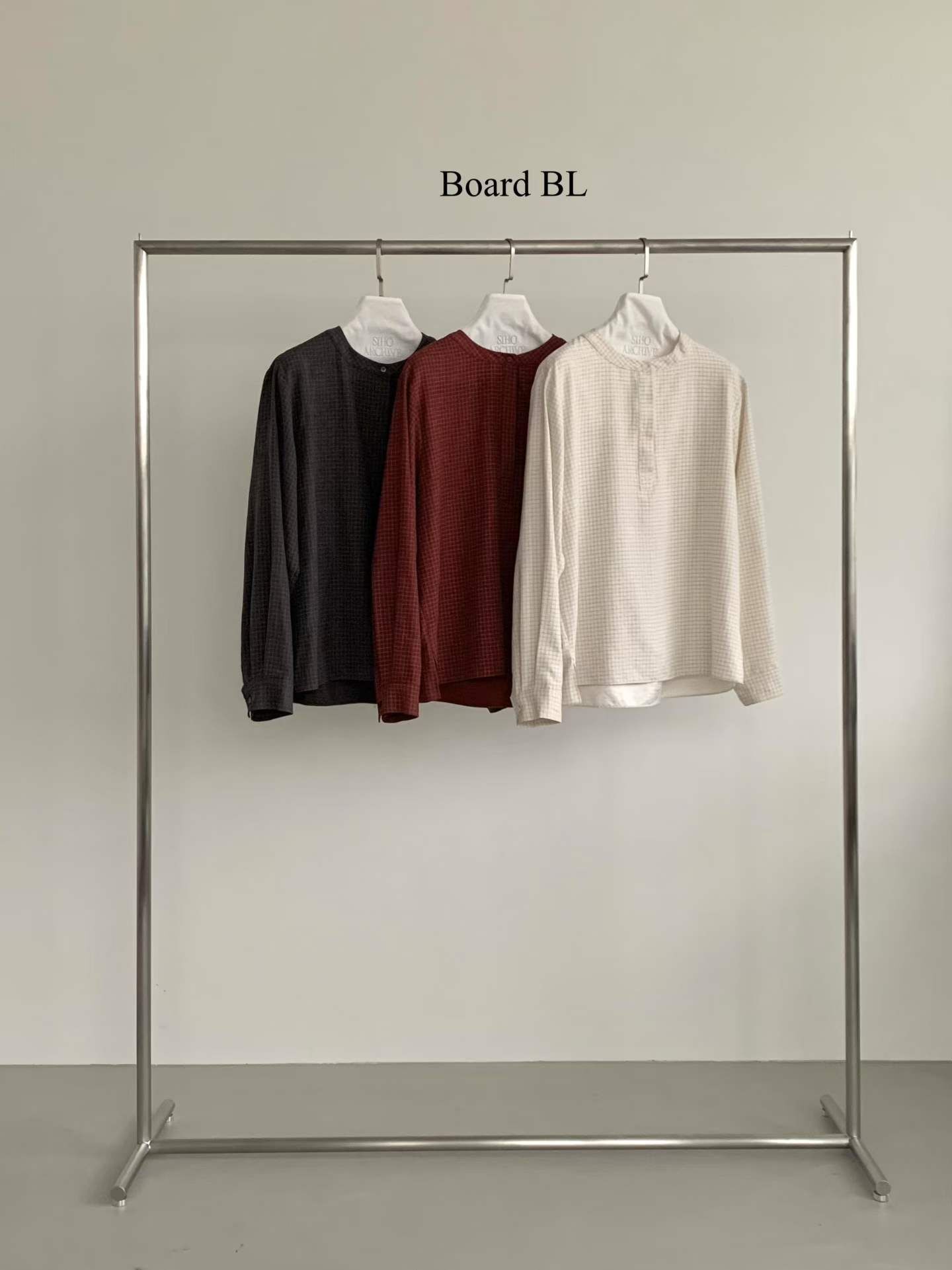 AP5101 格紋圓領排扣開領上衣