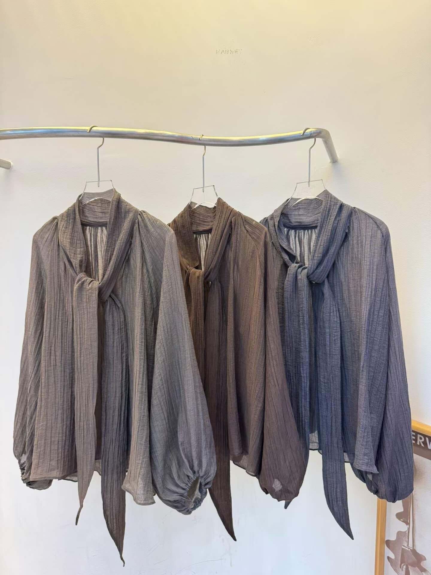 MG5101 樹紋領巾上衣