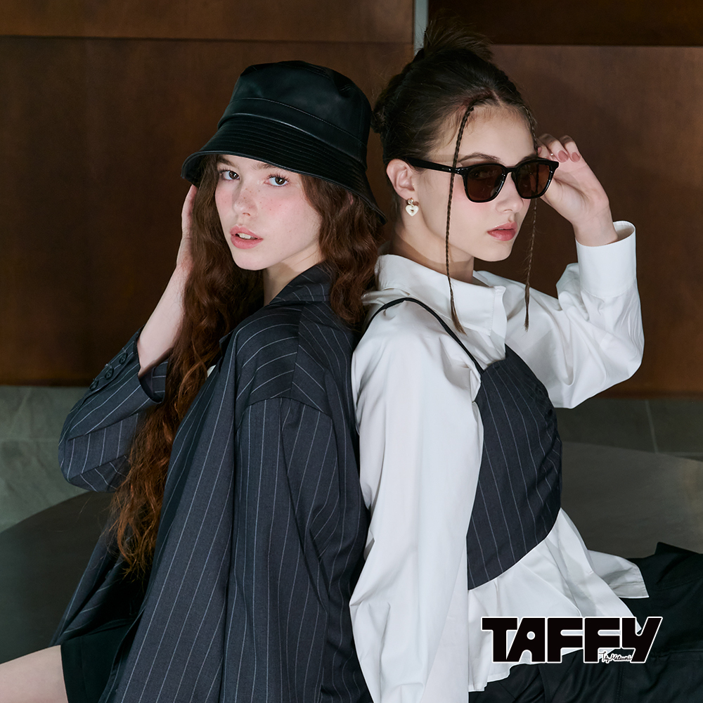 MA‧TSU Mi 簡約寬鬆設計感雙排釦落肩大翻領西裝外套(深灰.黑)