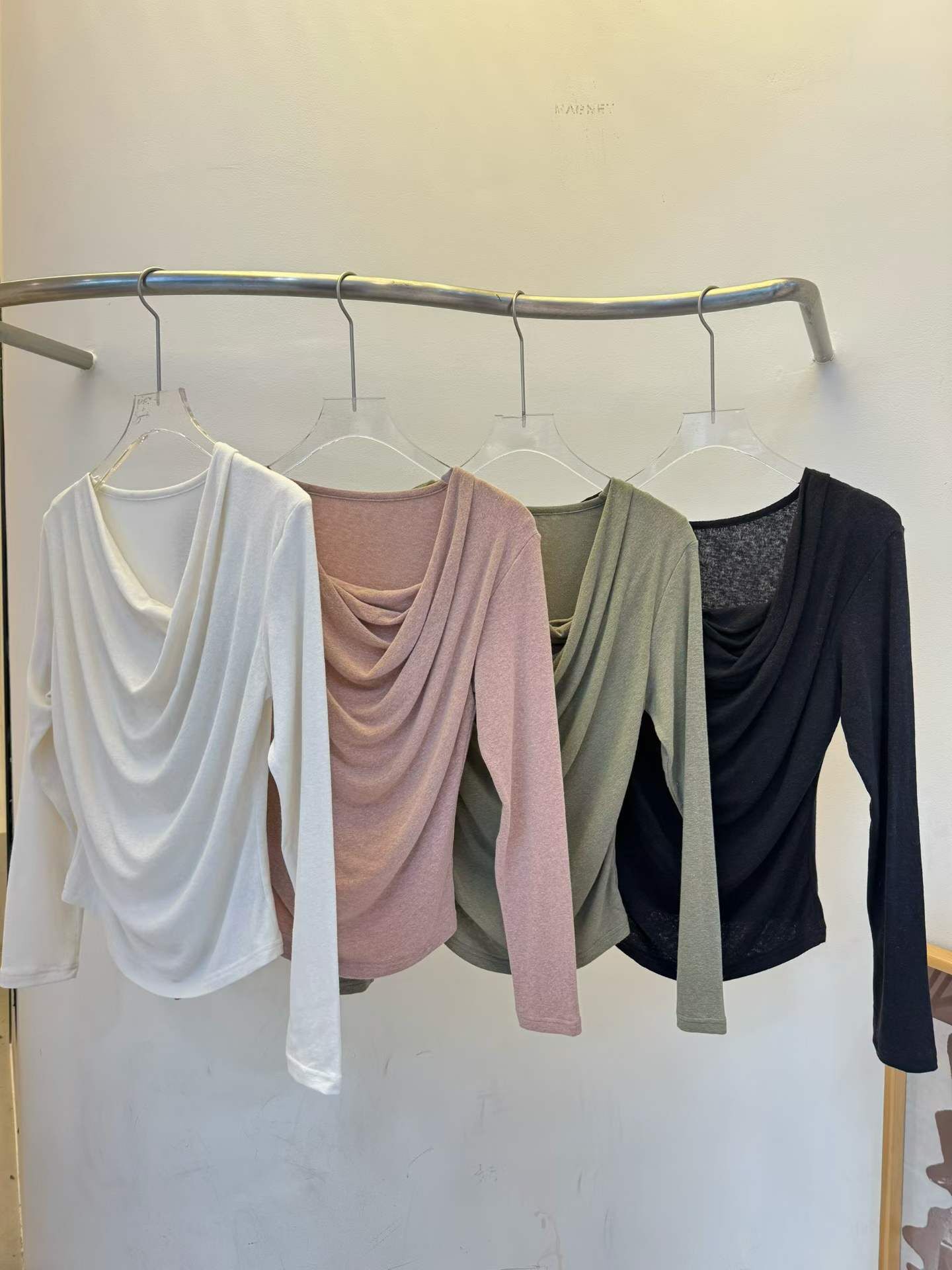 MG5121 混色垂墜領上衣