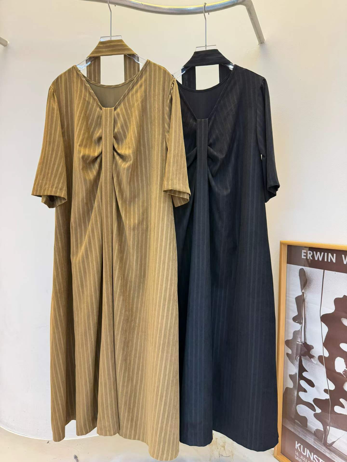 MG5127 暗直紋抓皺連身裙