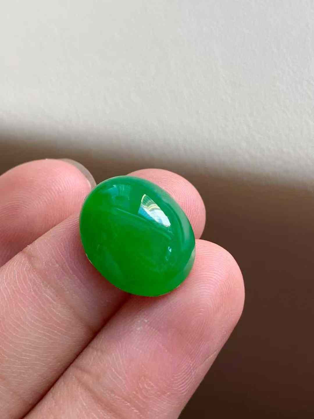 1014353 翡翠蛋面