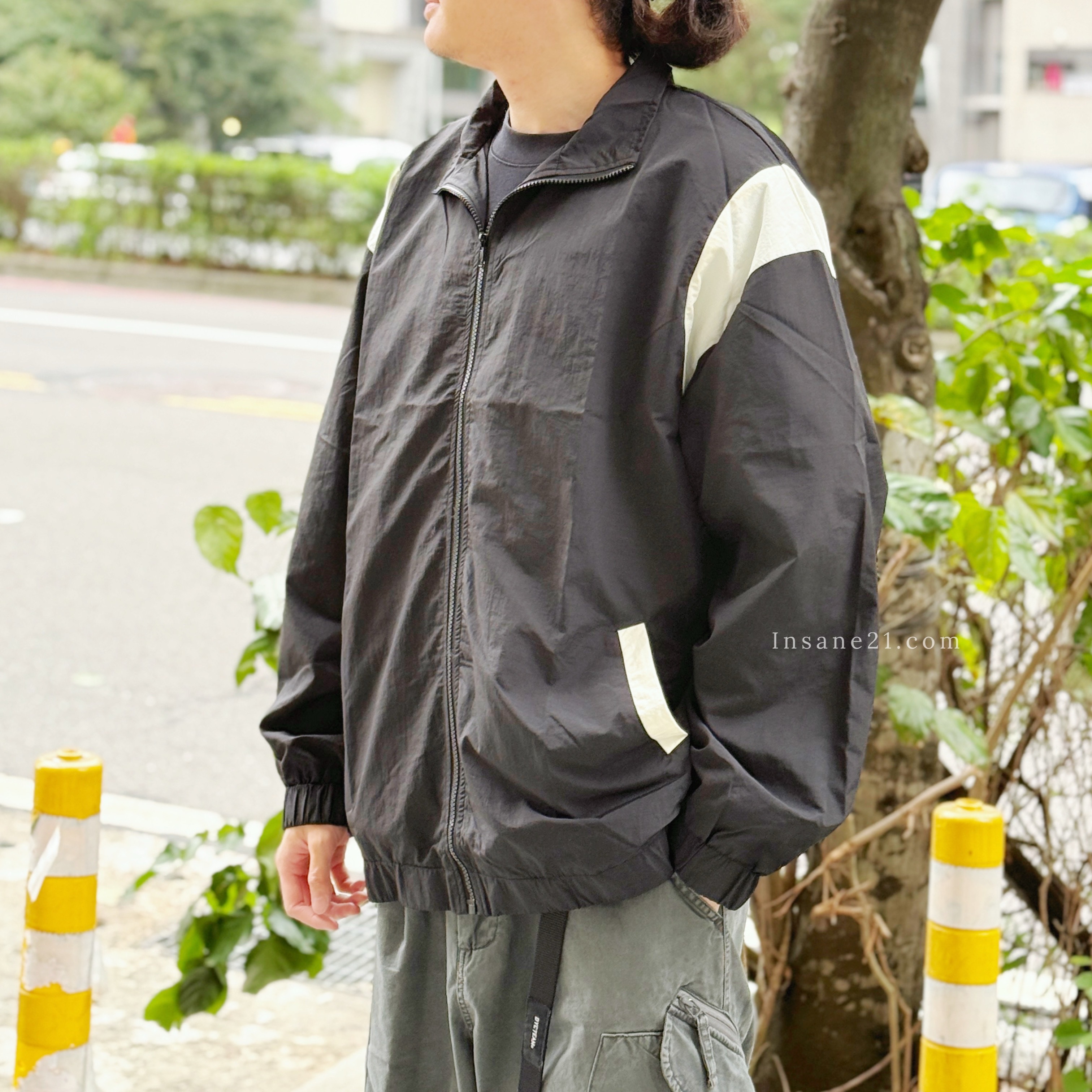 韓風 風衣外套 肩線拼接 跳色 防風 縮口 運動 立領