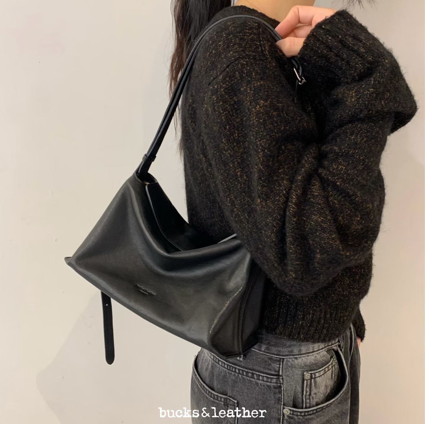 【優惠預訂】韓國BUCKS & LEATHER 磁吸枕頭2用袋 - M SIZE