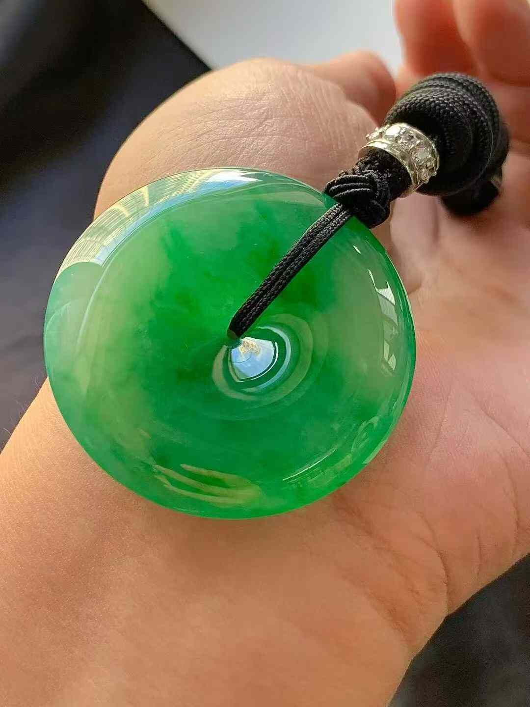 1014357 翡翠平安扣 (40.9mm直徑)