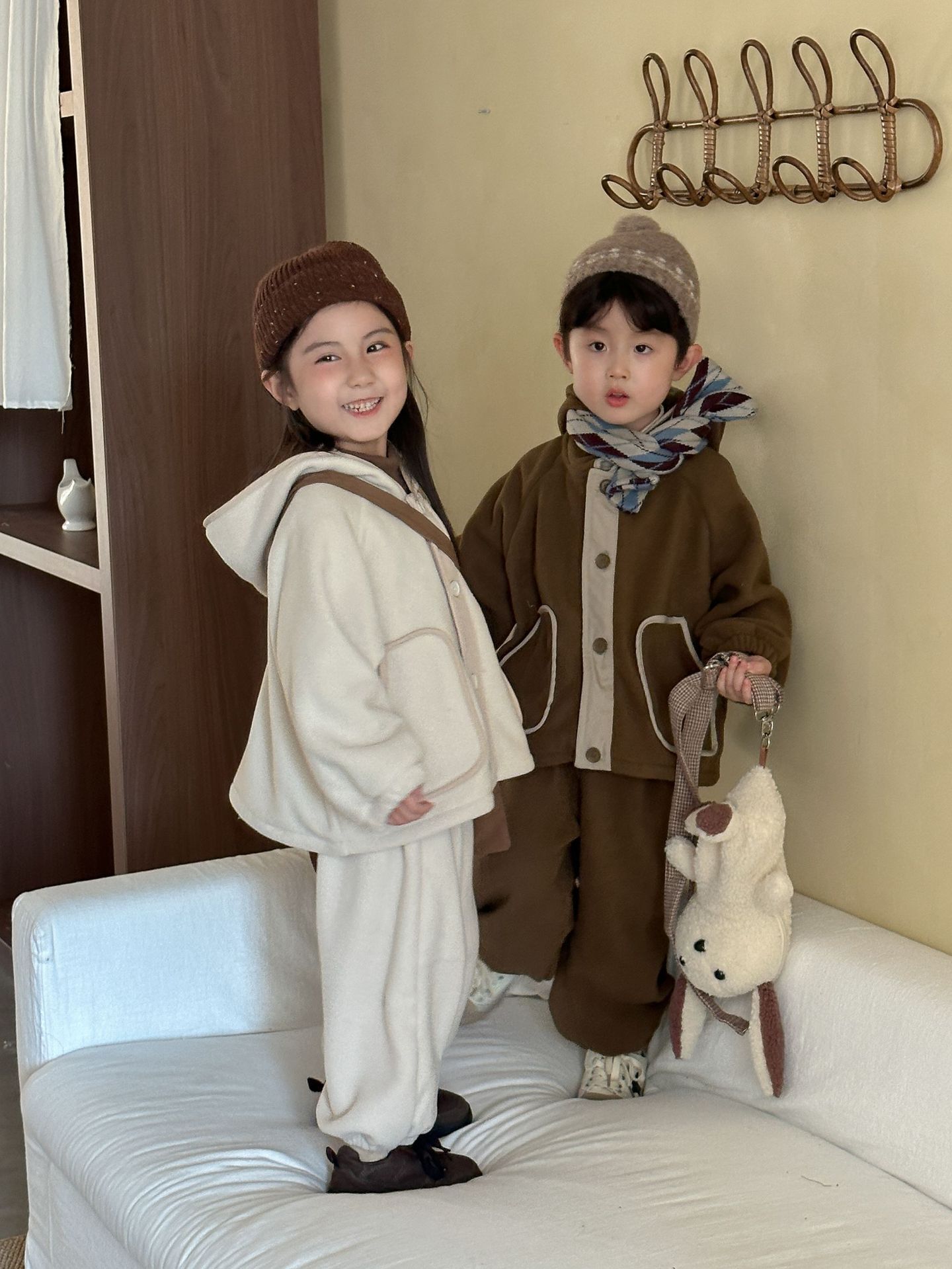 滾邊口袋加絨連帽外套套裝(80-150)