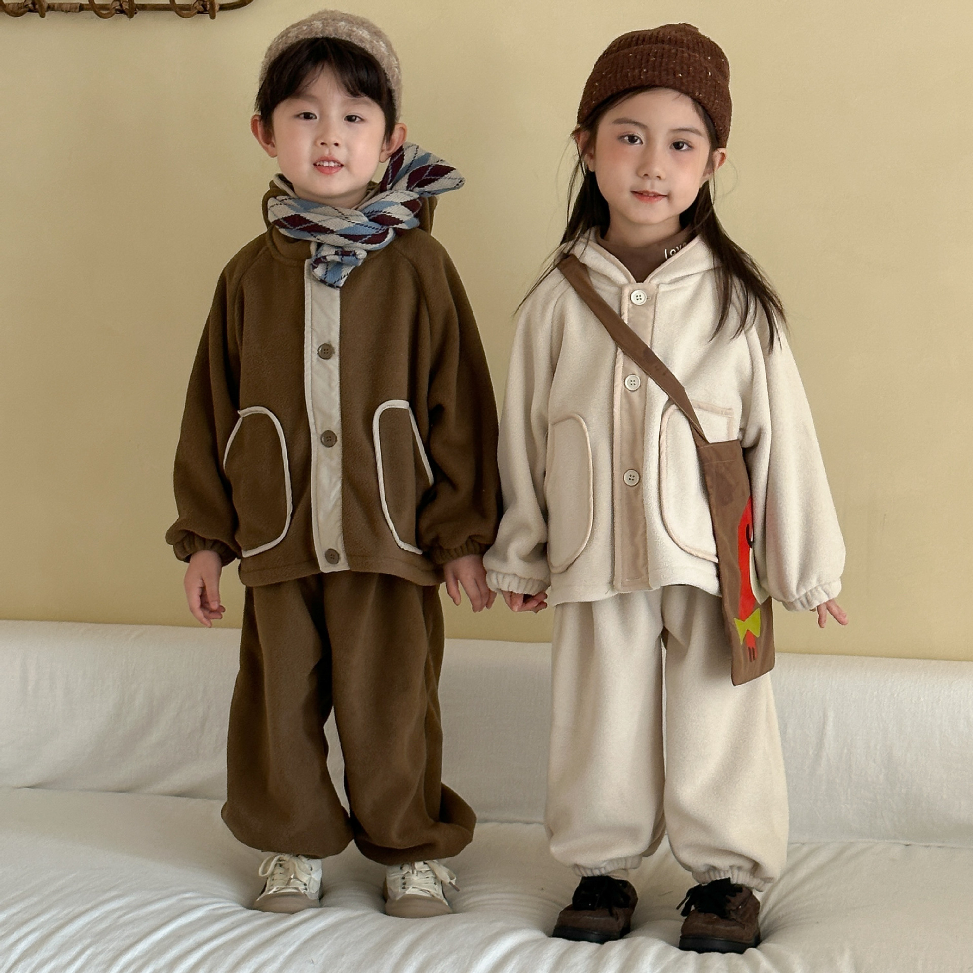 滾邊口袋加絨連帽外套套裝(80-150)