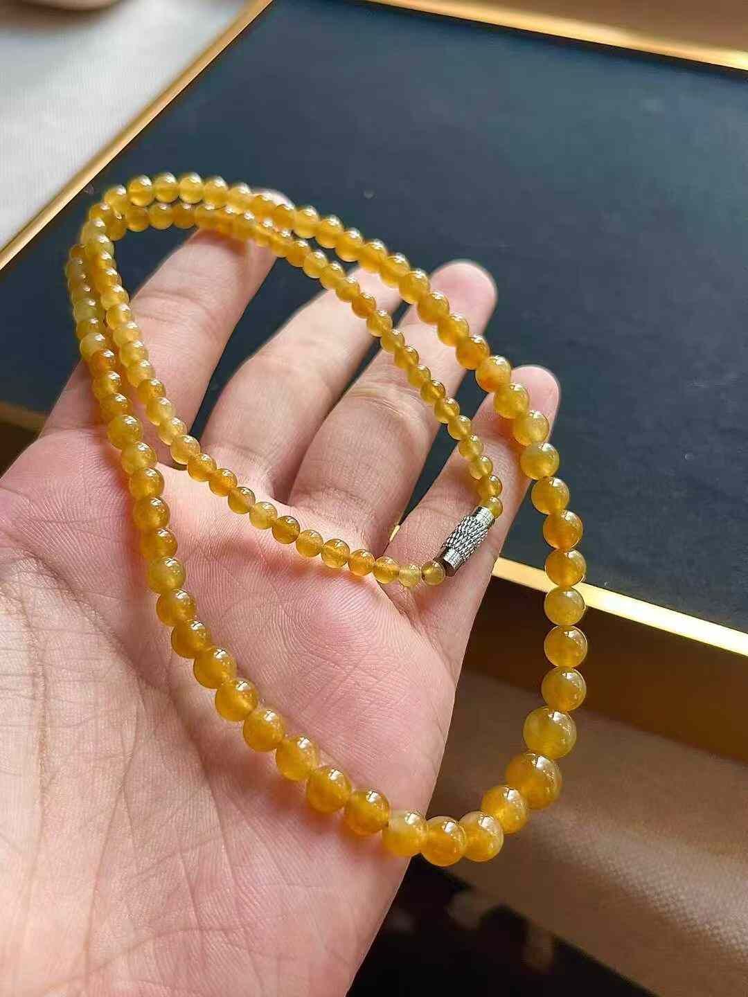 1014359 翡翠黃翡珠子項鏈 (5.8mm直徑)