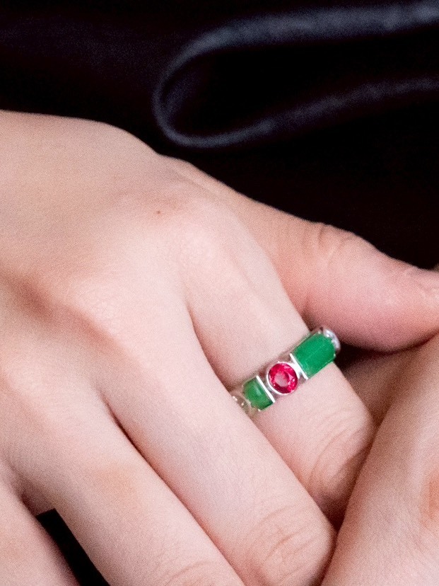 （特惠）紅色尖晶翡翠戒指