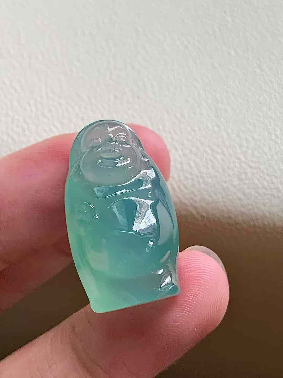 1014360 翡翠站佛